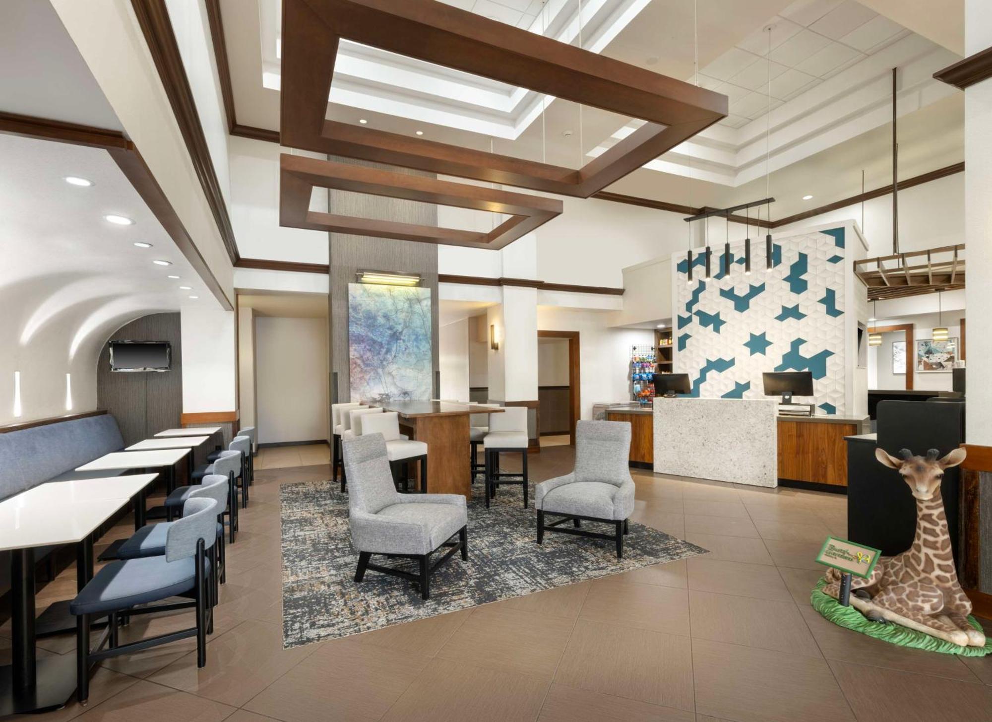 Hyatt Place Tampa Busch Gardens Exterior foto