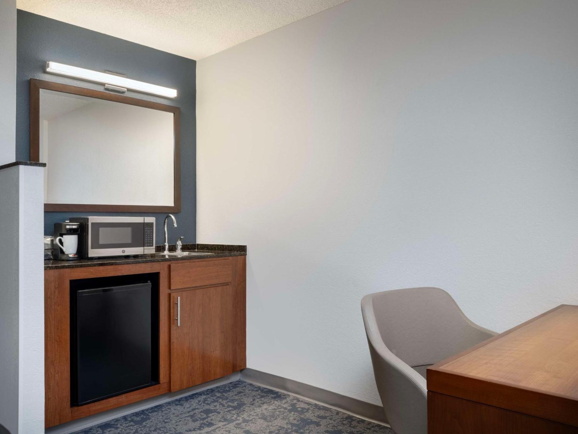 Hyatt Place Tampa Busch Gardens Exterior foto