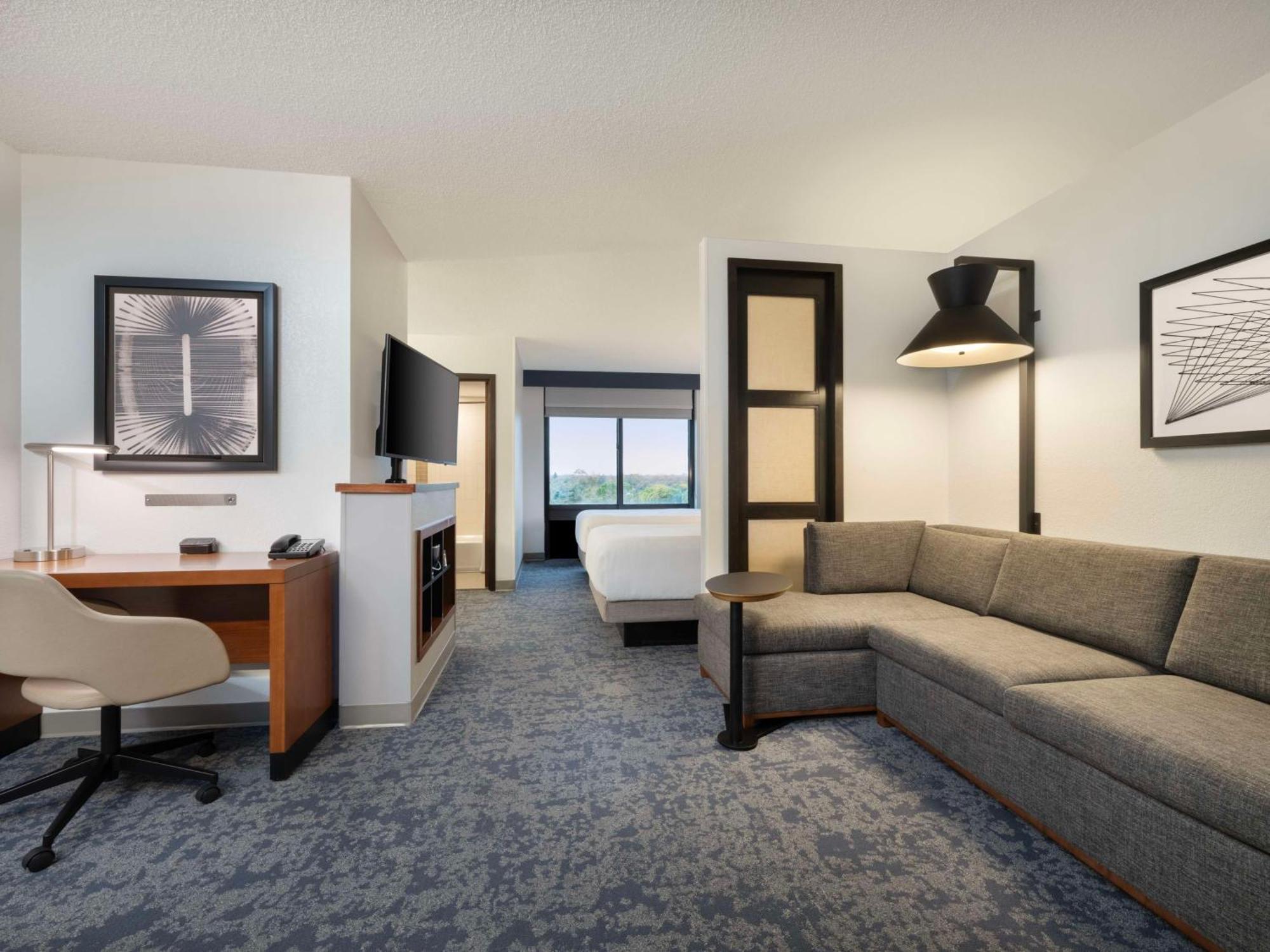 Hyatt Place Tampa Busch Gardens Exterior foto